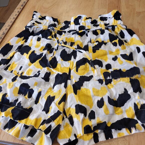 Who What Where Linen Rayon Yellow & Black Abstract Elastic Waist Shorts Small - Picture 2 of 9